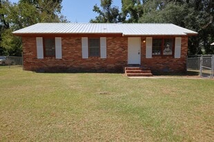 612 Scott Dr in Valdosta, GA - Building Photo