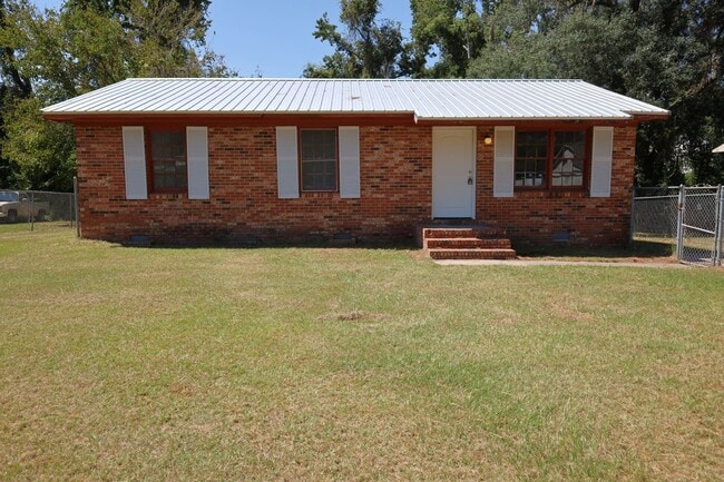 property at 612 Scott Dr