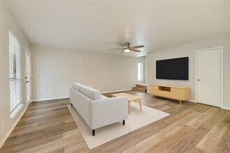 6718 Silvermine Dr in Austin, TX - Building Photo - Building Photo