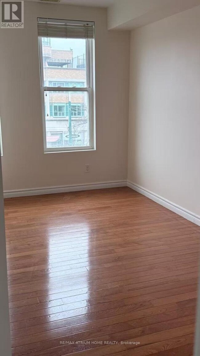 property at 413 Spadina Ave.