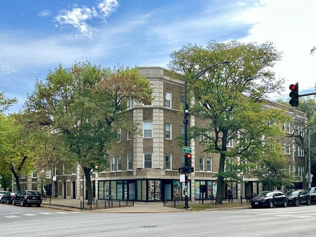 property at 1157 W Lunt Ave