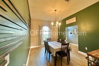 2400 Avenida De Sol in Navarre, FL - Building Photo - Building Photo