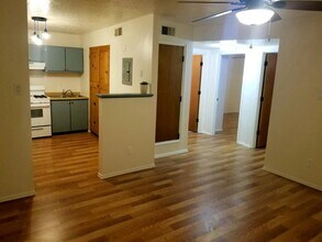 1715 Siri Dharma Ct in Santa Fe, NM - Foto de edificio - Building Photo