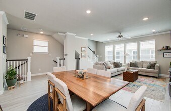 1912 Honey Mound Dr in Houston, TX - Building Photo - Building Photo