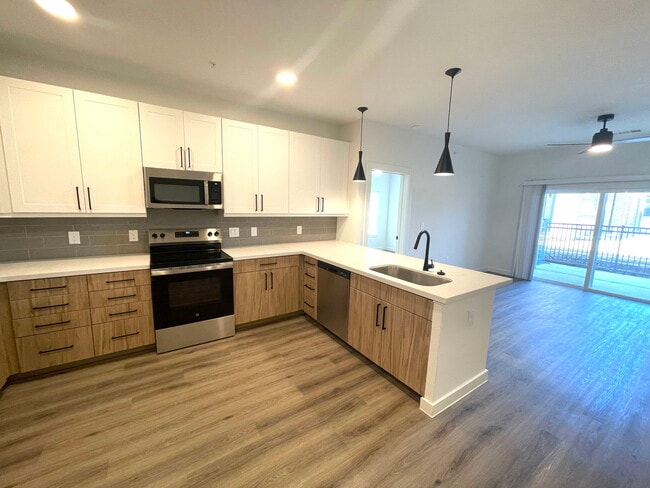 property at 701 Saginaw Sq Blvd