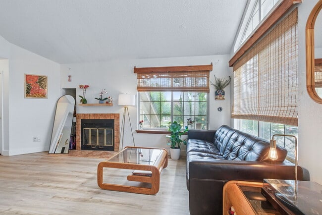 6076 Gunbarrel Ave in Boulder, CO - Building Photo - Building Photo
