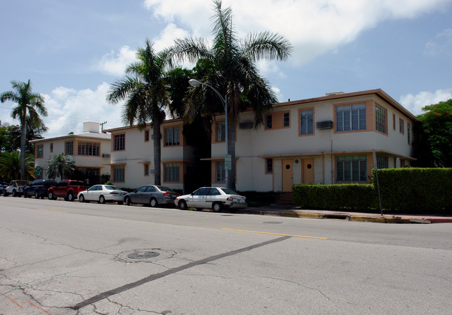 Elite Beach at 16th Street in Miami Beach, FL - Building Photo - Building Photo