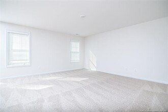 5864 Panther Dr in Hope Mills, NC - Building Photo - Building Photo