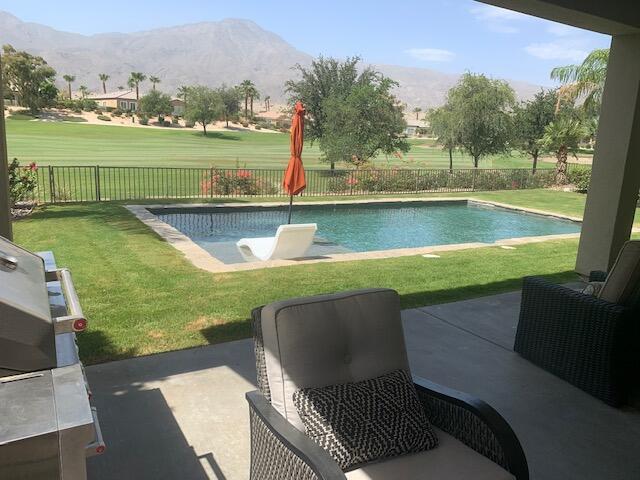 81225 Red Rock Rd in La Quinta, CA - Building Photo