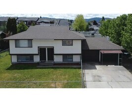 16108 E Broadway Ave in Spokane Valley, WA - Building Photo