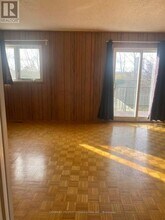 243 Shawnee Cir in Toronto, ON - Building Photo - Building Photo