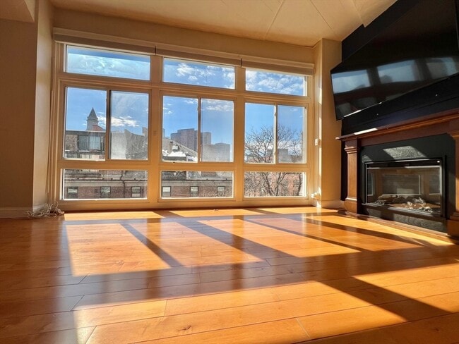 63 Atlantic Ave in Boston, MA - Building Photo - Building Photo