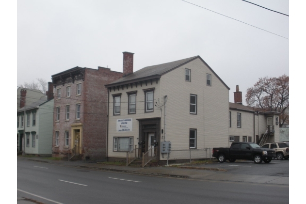 302 Mill St in Poughkeepsie, NY - Foto de edificio