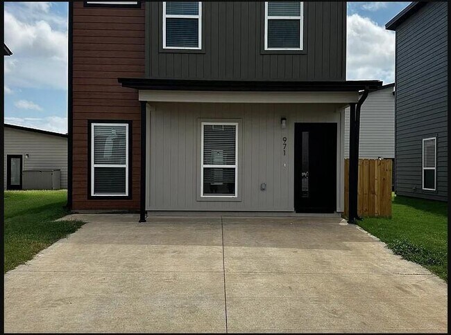 property at 971 Ventnor Ave