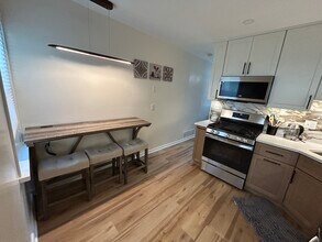 114 N Collington Ave in Baltimore, MD - Building Photo - Building Photo