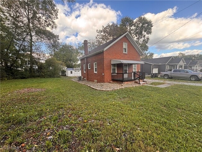 1453 Woodbirch Ave in Akron, OH - Building Photo - Building Photo