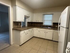 4312 NW Santa Fe Ave in Lawton, OK - Building Photo - Building Photo