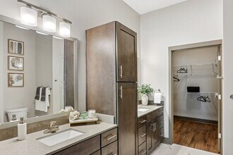 The Terra Apartment Homes in Louisville, KY - Foto de edificio - Building Photo