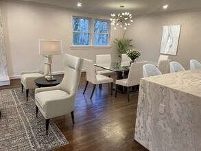 71 Tamarack Rd in Westwood, MA - Building Photo - Building Photo