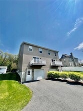 630 Lehigh Gap St in Walnutport, PA - Foto de edificio - Building Photo