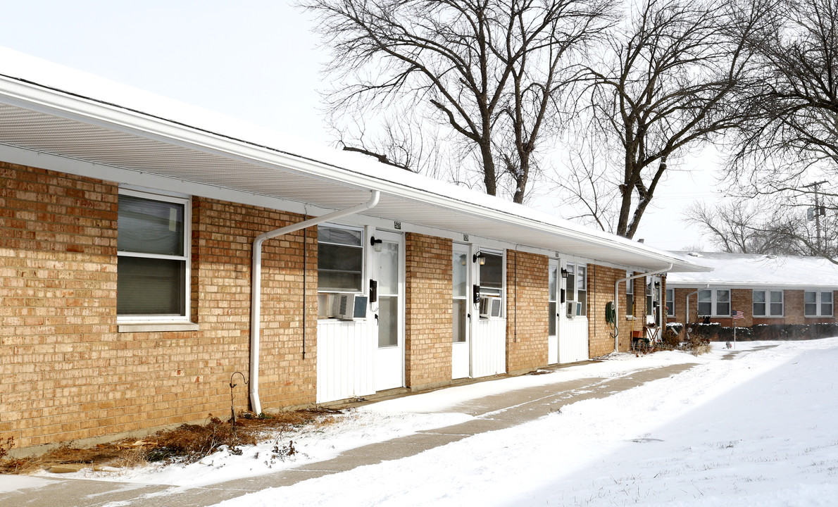 Golden Villa in Dayton, OH - Building Photo