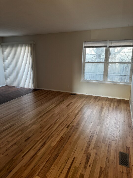 609 E 5th St in Des Moines, IA - Foto de edificio