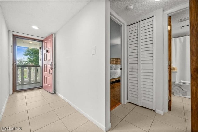 9395 Pennsylvania Ave in Bonita Springs, FL - Building Photo - Building Photo