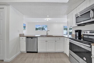 4001 N 41st Ct in Hollywood, FL - Foto de edificio - Building Photo