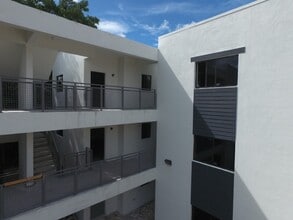 Avenu Heights in Miami, FL - Building Photo - Building Photo