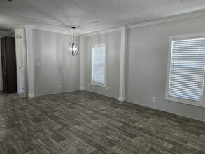 10833 Leanne Dr in Tampa, FL - Building Photo - Building Photo