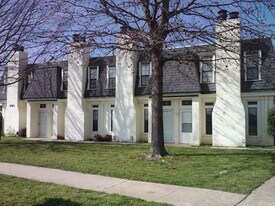 2121 Beaumont Dr in Norman, OK - Building Photo