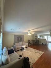 1035 S Barnett Shoals Rd in Athens, GA - Foto de edificio - Building Photo