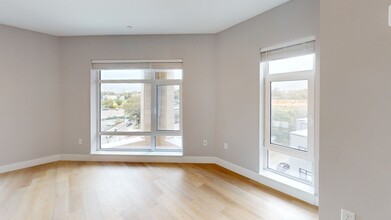 250 Boston St-Unit -614 in Boston, MA - Foto de edificio - Building Photo