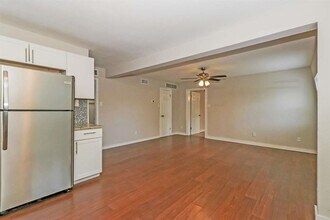 7202 Twin Crest Dr in Austin, TX - Building Photo - Building Photo