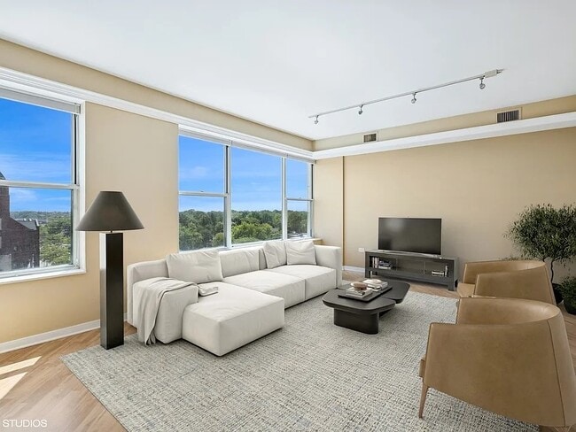 property at 77 S Evergreen Ave