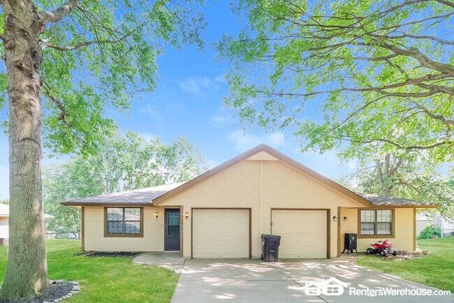 1410 Hawthorne Cir photo'