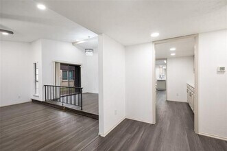 2212 Grapevine Ln in Carrollton, TX - Building Photo - Building Photo