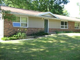 605 Clark St, Unit 607 Clark Street in Reedsburg, WI - Building Photo