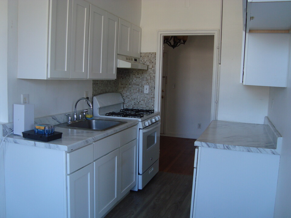 930 John F. Kennedy Blvd, Unit B2 in Bayonne, NJ - Building Photo