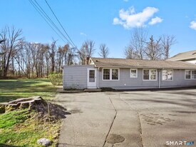 21 Richdale Dr in Wilton, CT - Building Photo
