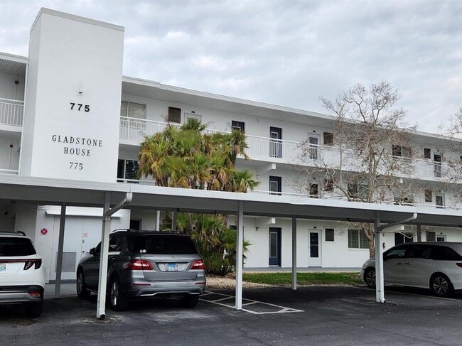 property at 775 John Ringling Blvd