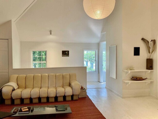 33 Mill St in Rhinebeck, NY - Building Photo - Building Photo