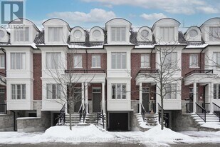 9 Johnson Farm Ln in Toronto, ON - Building Photo