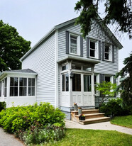 371 Ontario St in Cobourg, ON - Building Photo
