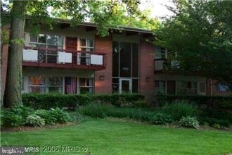 4251 Americana Dr in Annandale, VA - Building Photo - Building Photo