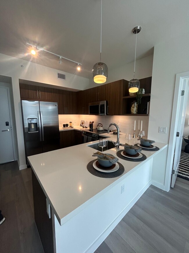 534 SW 9th St, Unit C1 in Miami, FL - Foto de edificio - Building Photo