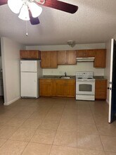 34-34A Luanaiki Pl in Kihei, HI - Building Photo - Building Photo