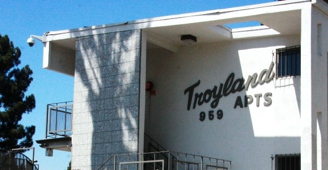 Troyland Apartments in Los Angeles, CA - Foto de edificio