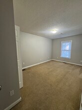 6341 Rhemish Dr in Fayetteville, NC - Building Photo - Building Photo