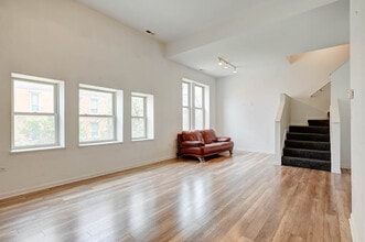 2700 W North Ave in Chicago, IL - Building Photo - Building Photo